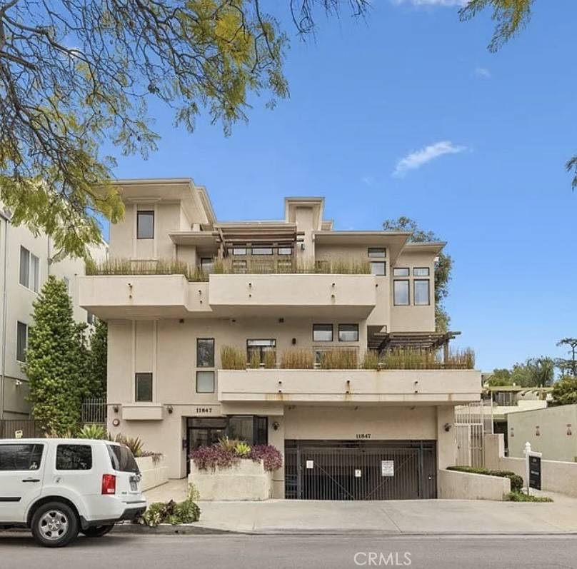 Studio City, CA 91604,11847 Laurelwood DR #105