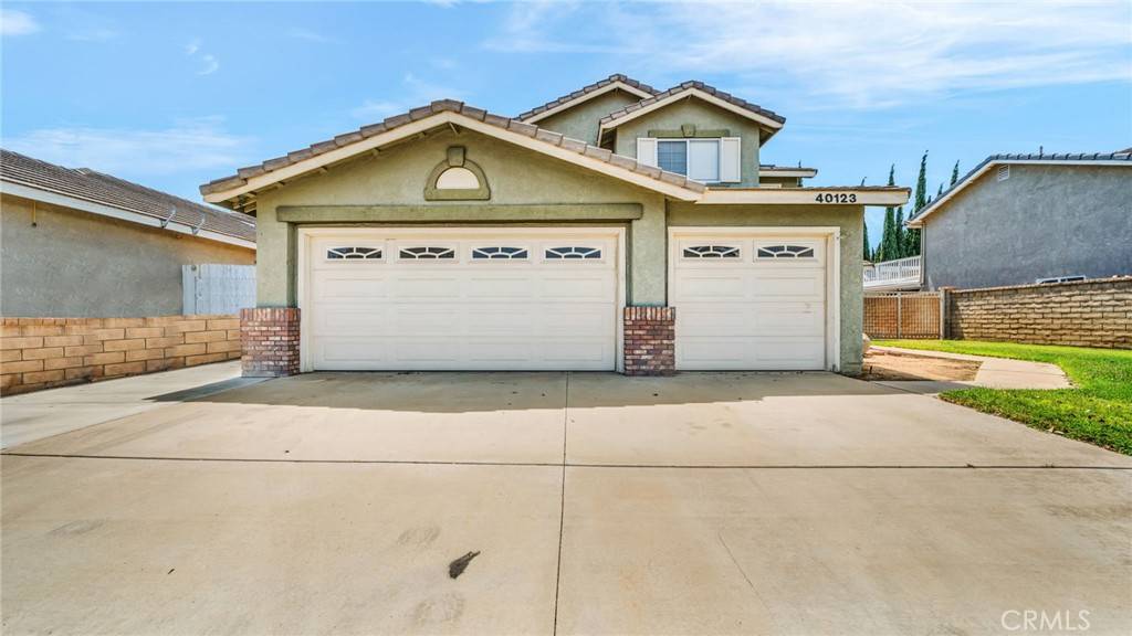 Palmdale, CA 93551,40123 Vicker WAY