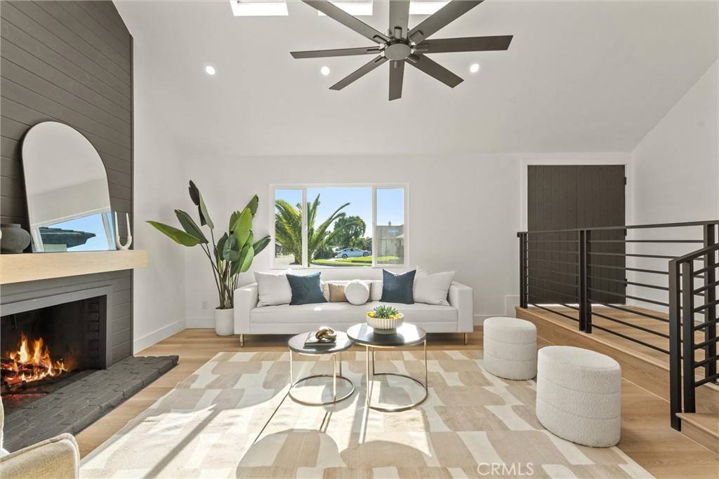 Harbor City, CA 90710,24220 Spicewood LN
