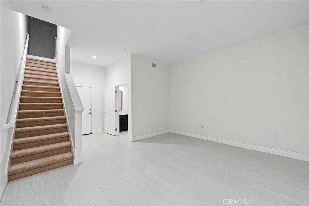 Santa Ana, CA 92704,3810 W Kent Ave #3