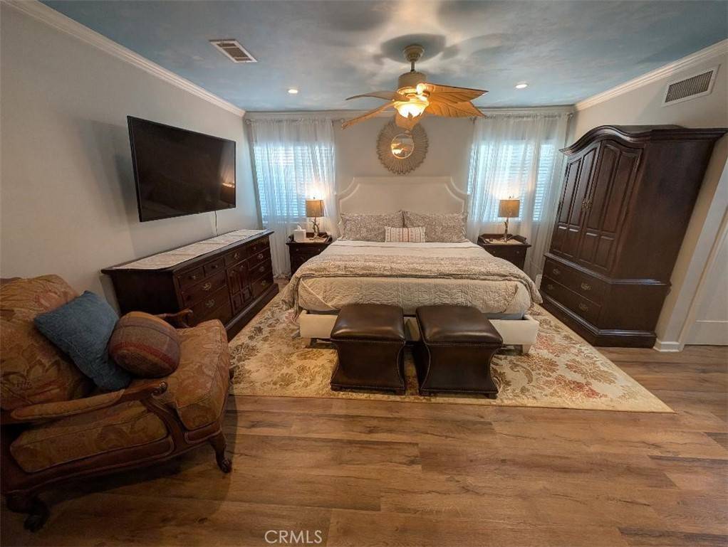 Downey, CA 90242,8438 Byers ST