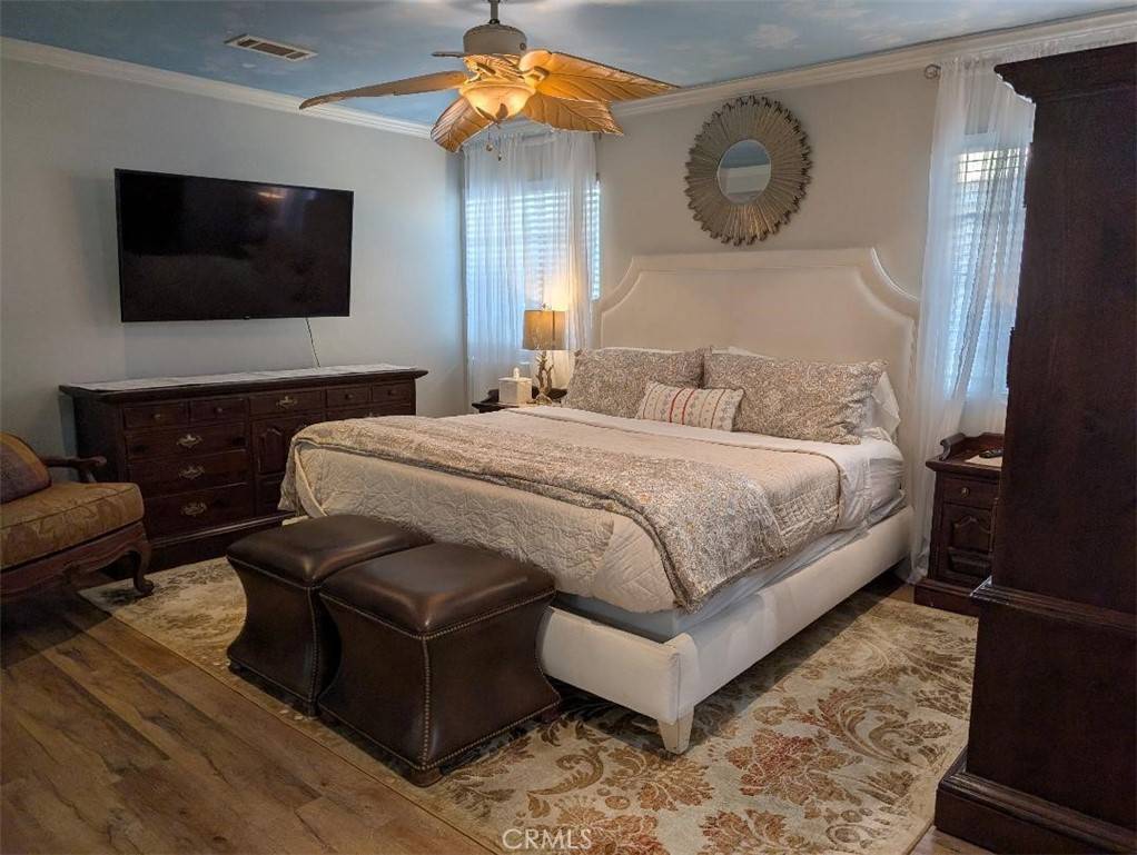 Downey, CA 90242,8438 Byers ST