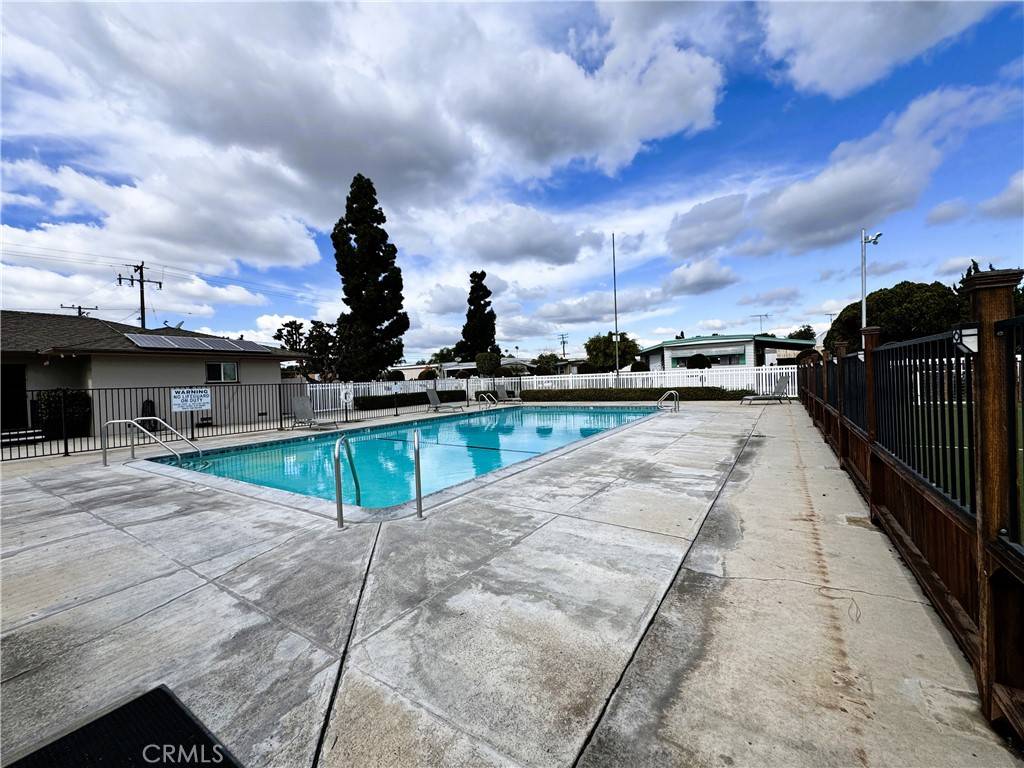 Paramount, CA 90723,16600 Orange AVE #77