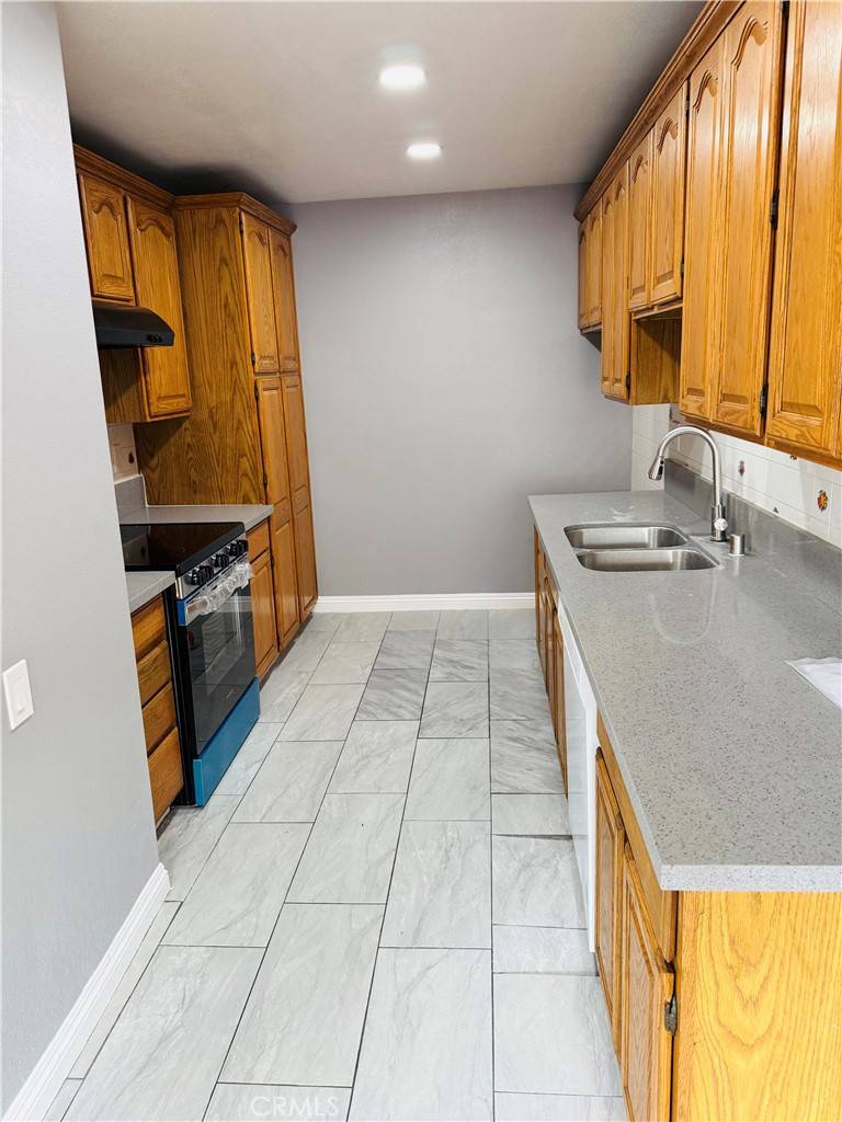 Placentia, CA 92870,212 S Kraemer BLVD #1212