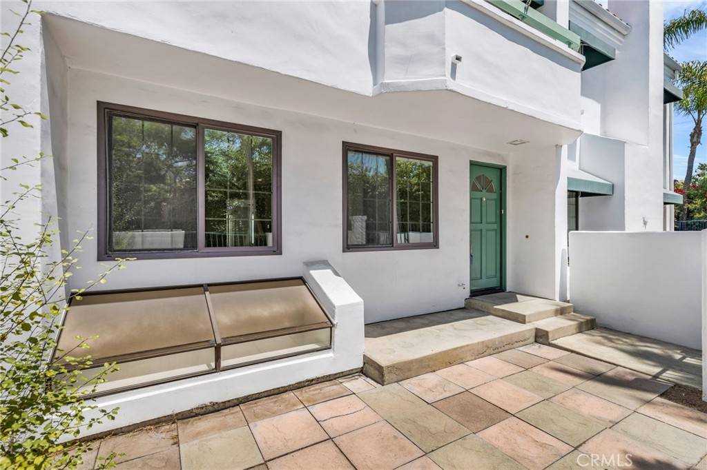Huntington Beach, CA 92648,19562 Pompano Lane #108