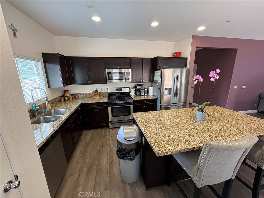 Fontana, CA 92336,7015 Sweetleaf DR