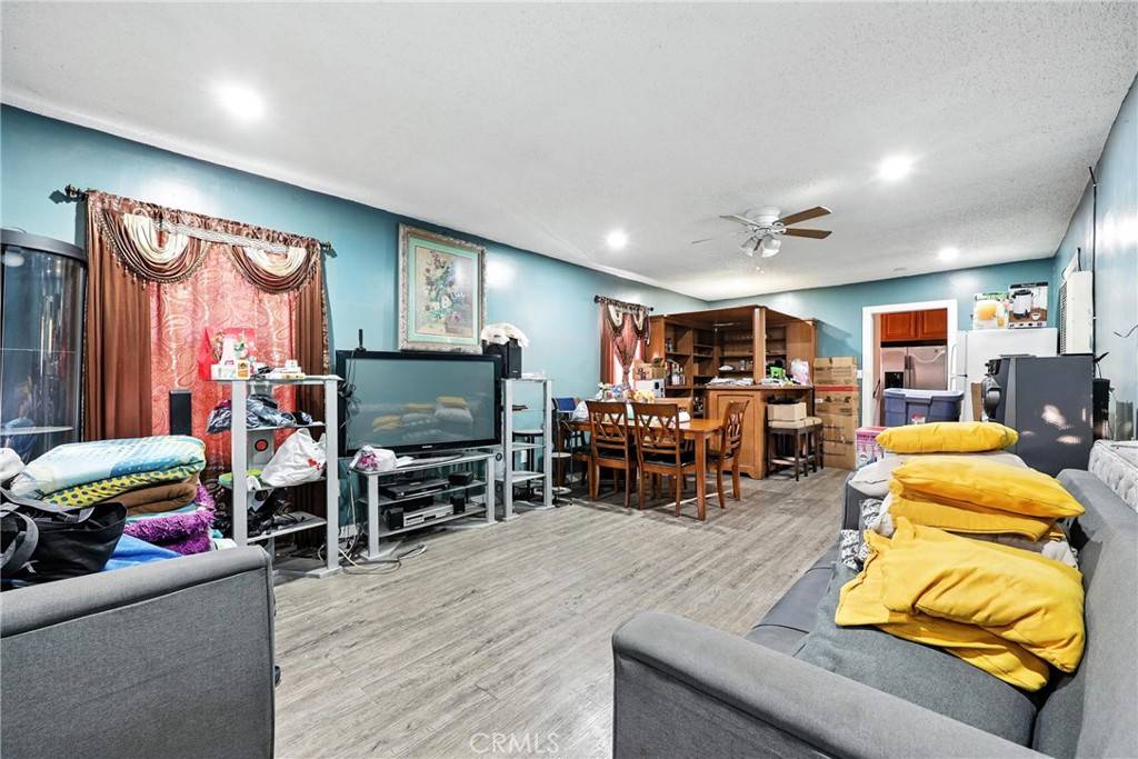 Los Angeles, CA 90002,9430 Parmelee AVE