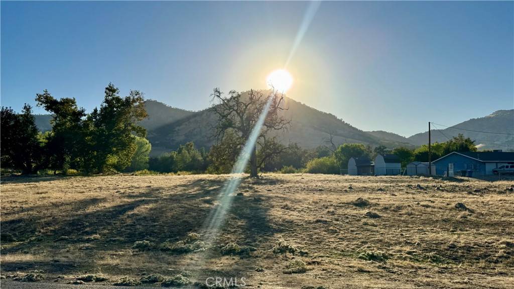 Sanger, CA 93657,1 Live Oak DR