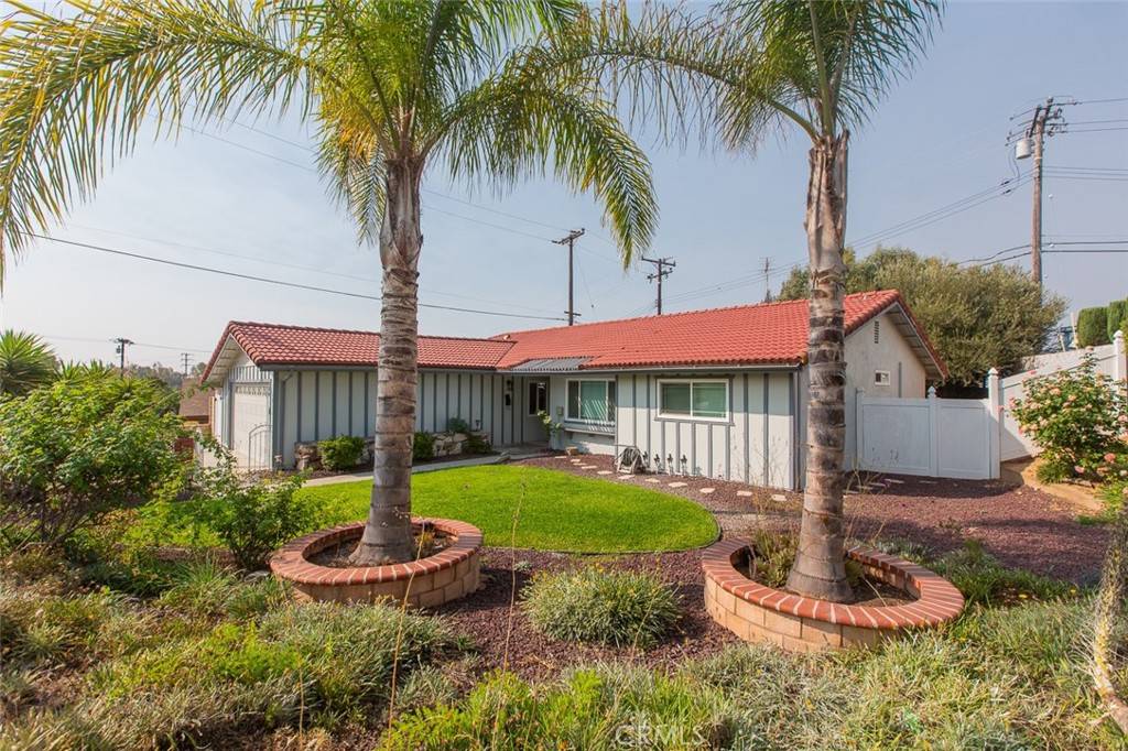 Montebello, CA 90640,1917 Merle DR