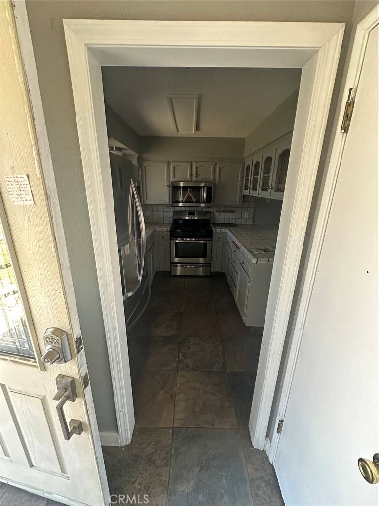 Hanford, CA 93230,2094 N Burl DR