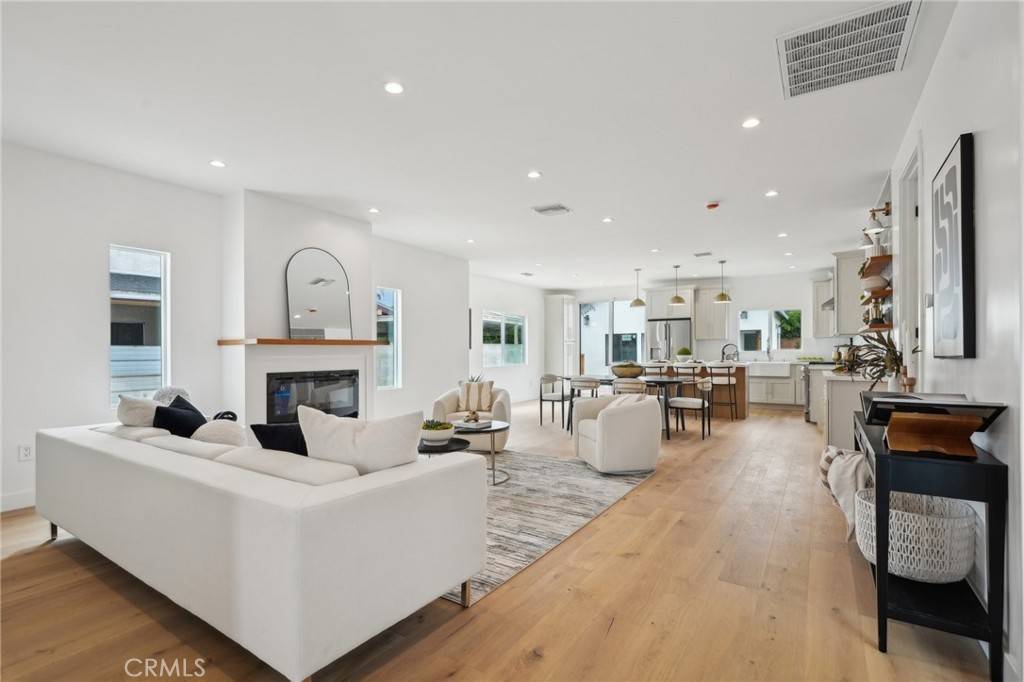 Los Angeles, CA 90043,5449 S Victoria AVE