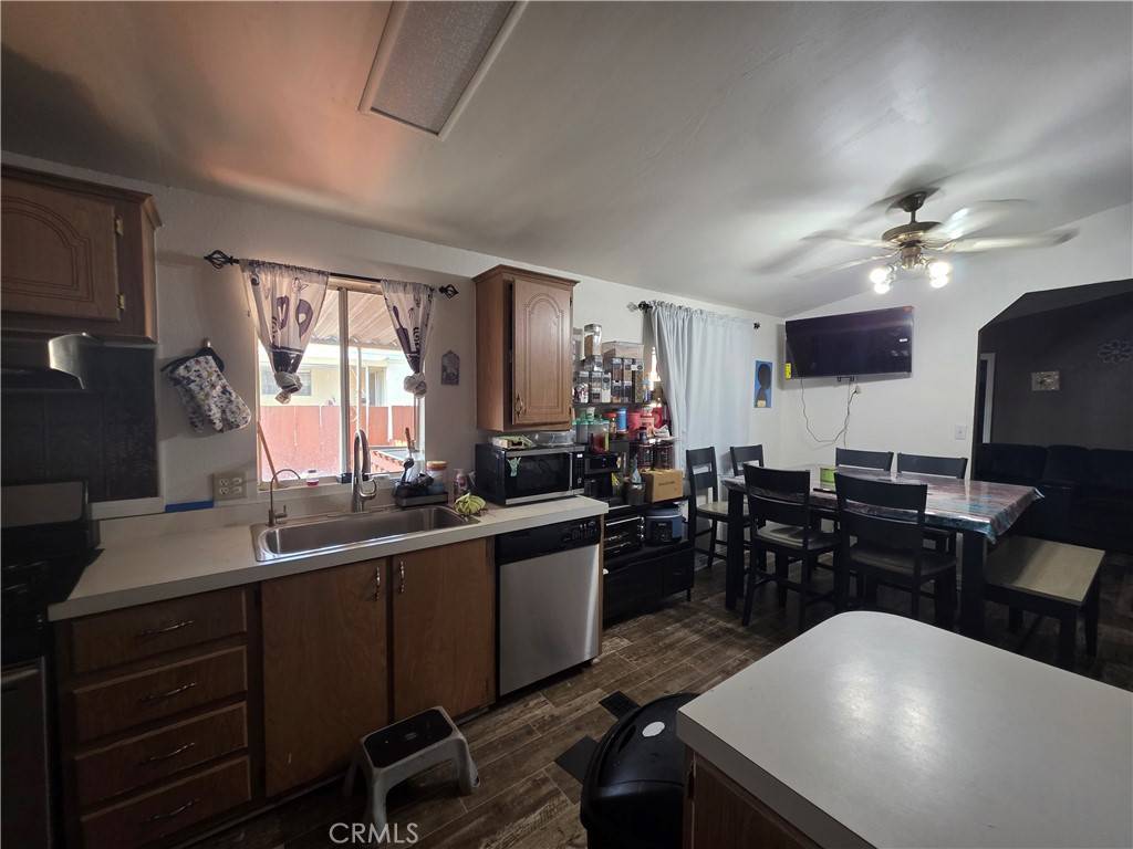 El Cajon, CA 92021,12044 Royal RD #Spc 128