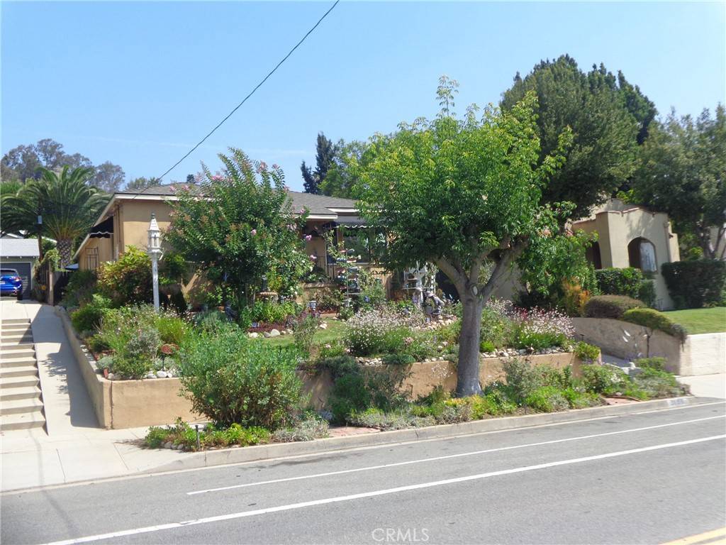 Los Angeles, CA 90065,3855 York BLVD