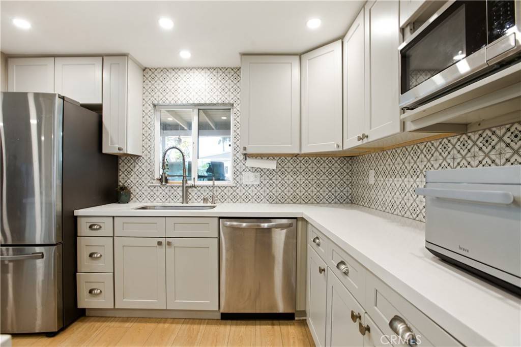 Whittier, CA 90602,9009 Bluford AVE