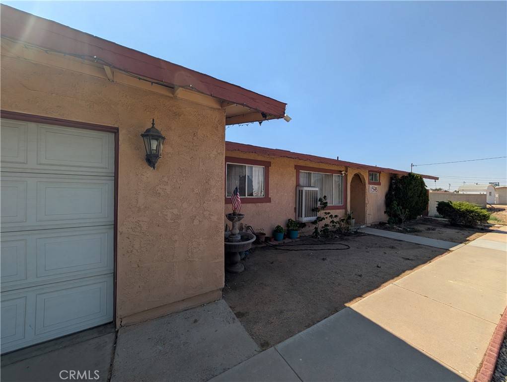 Hesperia, CA 92345,11598 Peach AVE