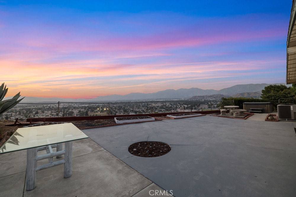 Los Angeles, CA 91331,12643 Garber