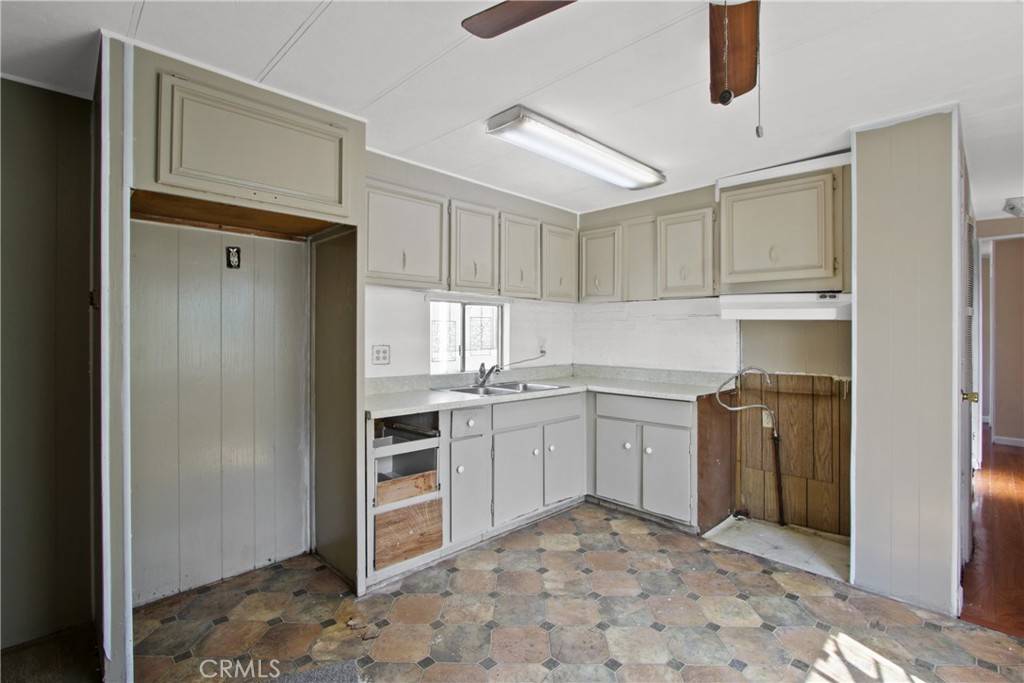 Tustin, CA 92780,105 Coronado LN