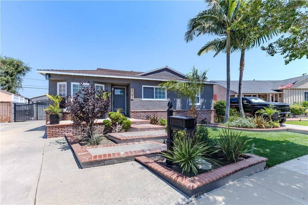 Lakewood, CA 90712,4750 Vangold AVE