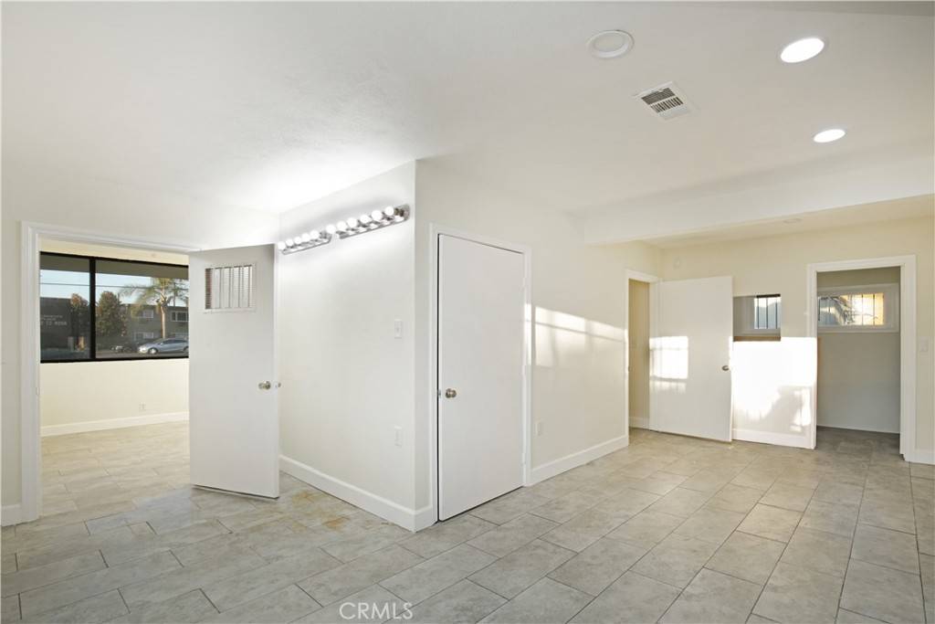 Pico Rivera, CA 90660,9265 Telegraph RD #R