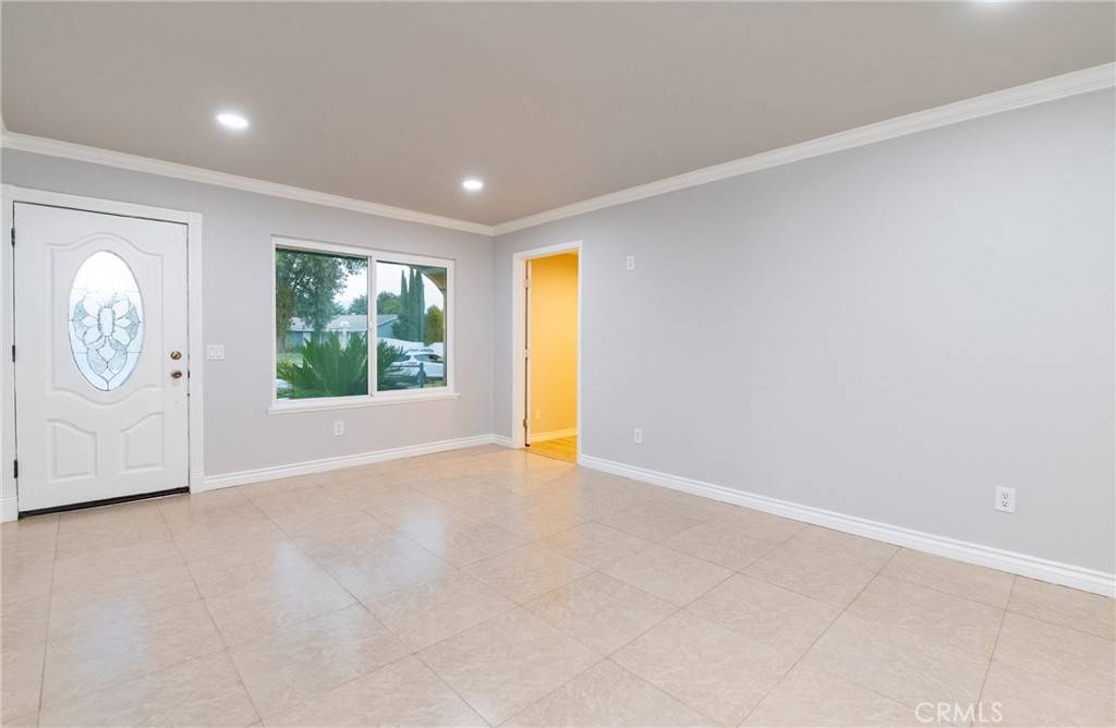 Rialto, CA 92376,665 W Winchester DR