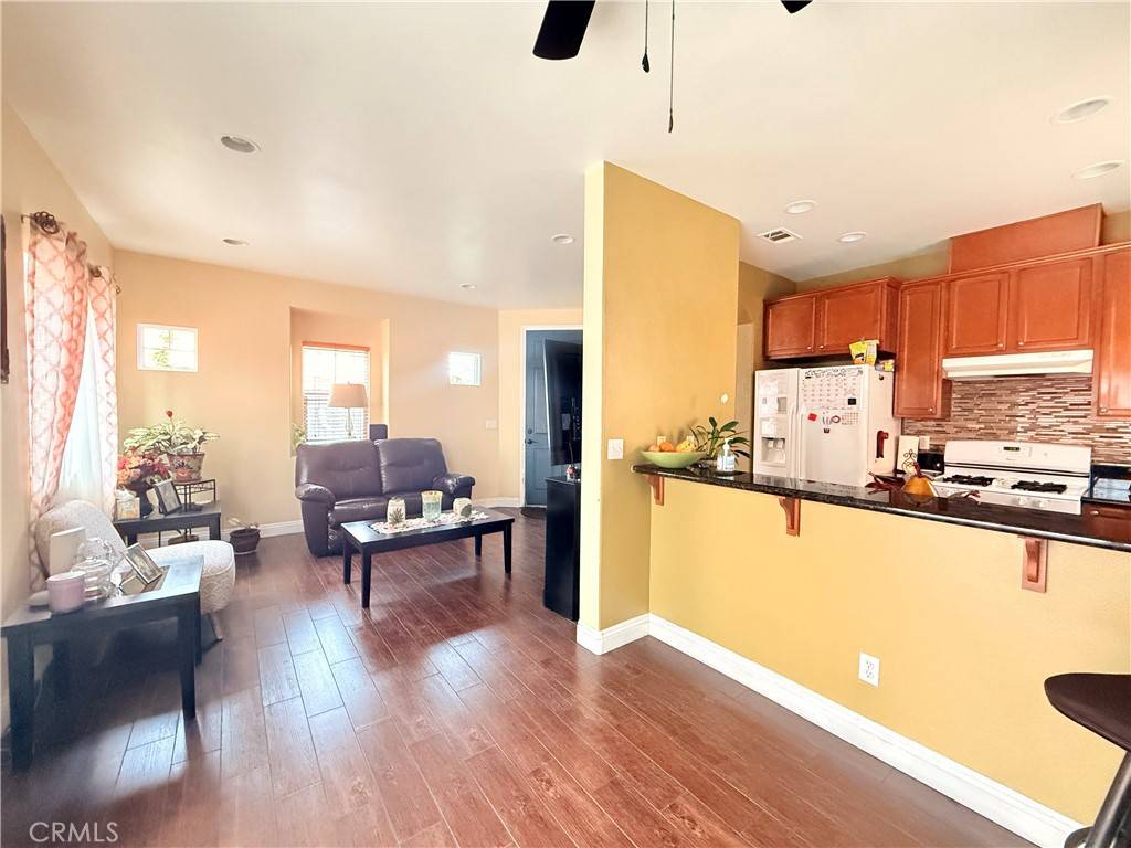 Commerce, CA 90040,7163 Watcher ST