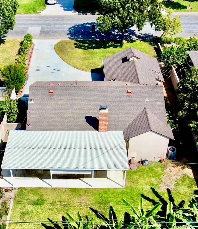 Downey, CA 90241,10343 Mattock AVE