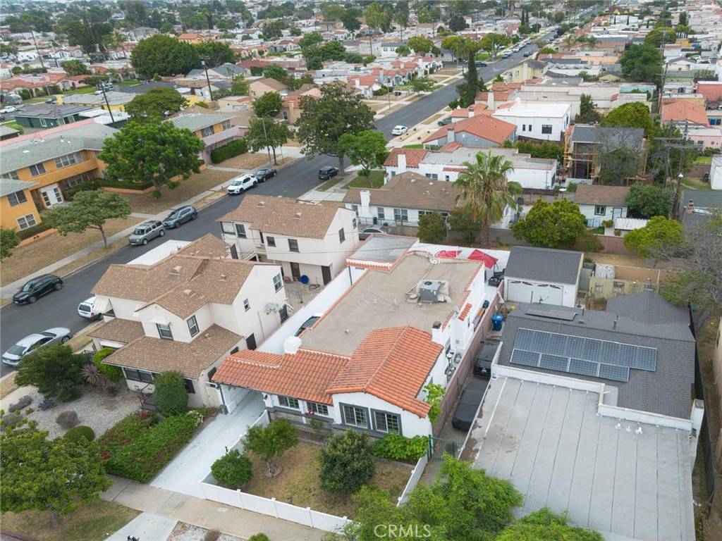 Los Angeles, CA 90043,7806 Crenshaw BLVD