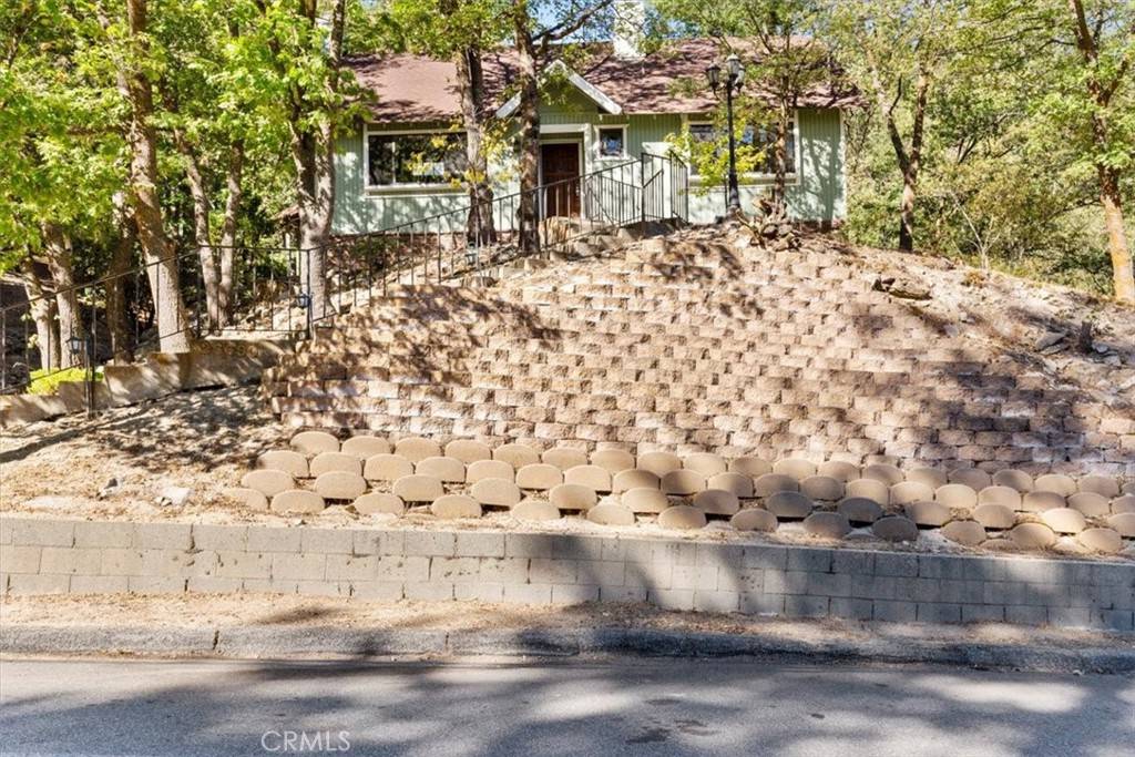 Lake Arrowhead, CA 92391,26690 Thunderbird DR