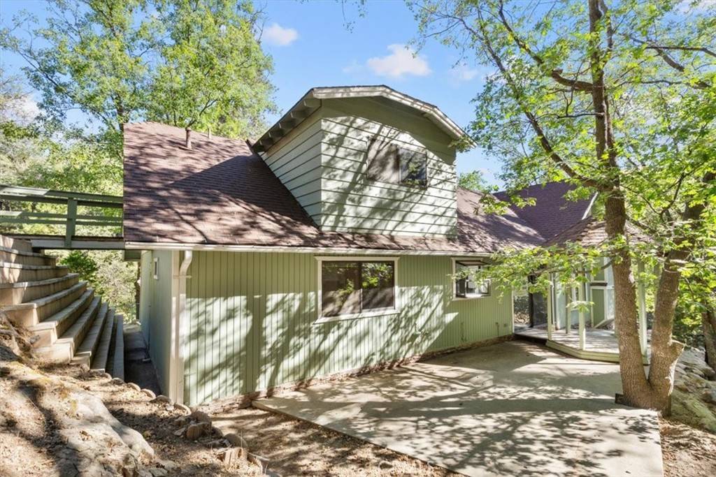 Lake Arrowhead, CA 92391,26690 Thunderbird DR