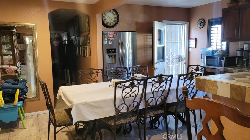 Maywood, CA 90270,4339 E 58th ST