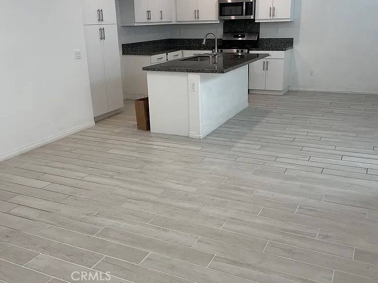 Fontana, CA 92336,5261 Aster Way #3