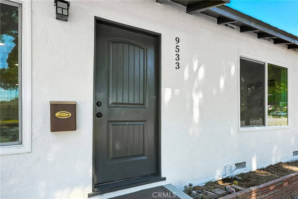 Downey, CA 90240,9533 Paramount BLVD