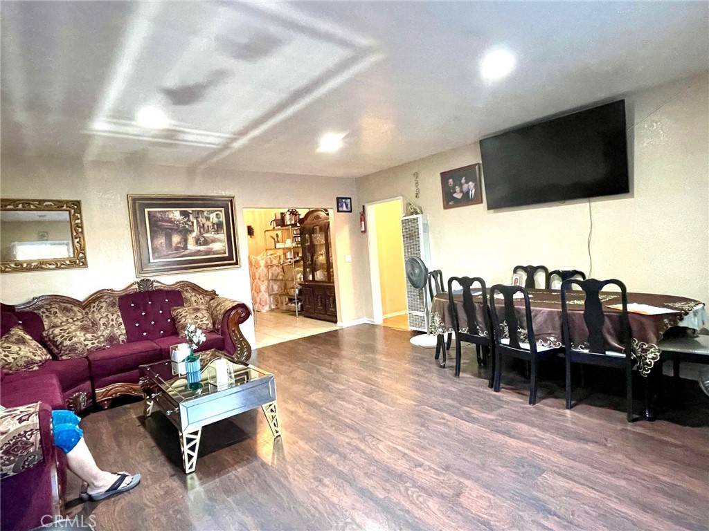 Compton, CA 90221,16427 S Harris AVE