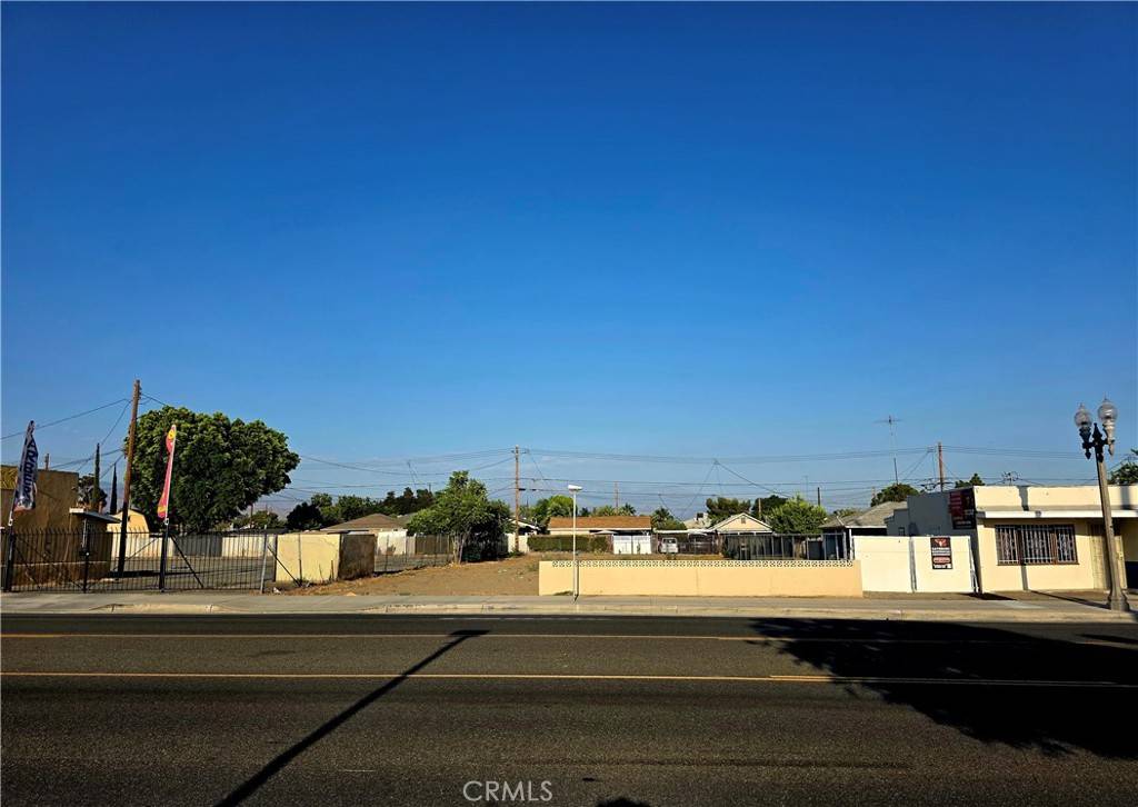 Colton, CA 92324,1338 N Mount Vernon AVE