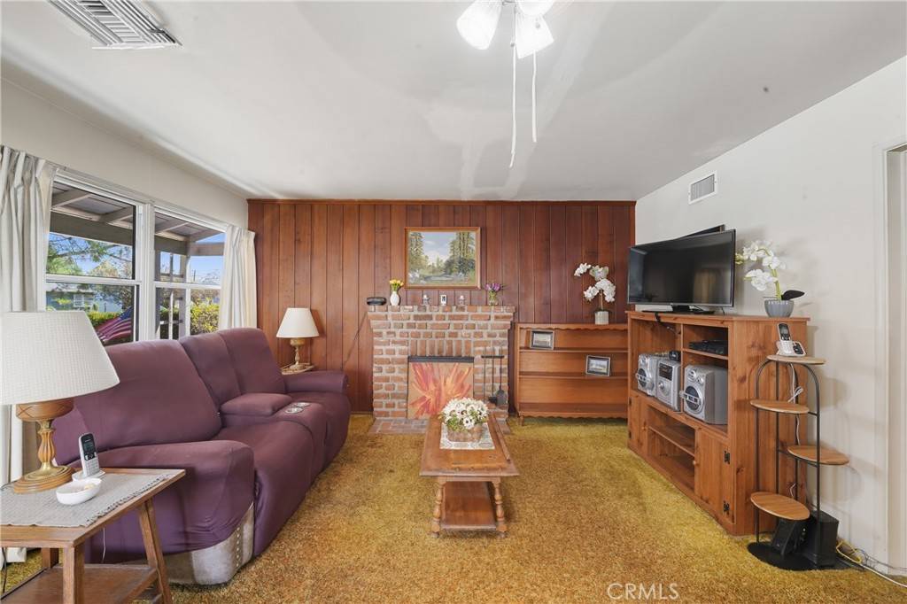 Sherman Oaks, CA 91411,5825 Columbus