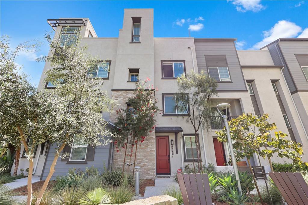 Anaheim, CA 92805,725 S Mosaic ST