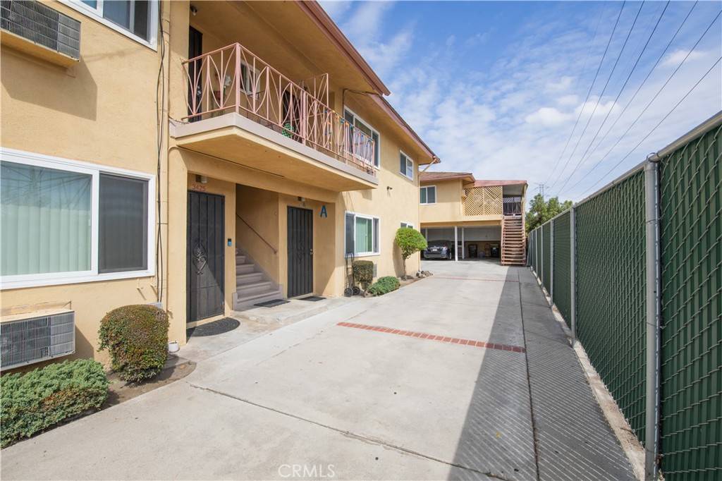 Huntington Park, CA 90255,3245 Live Oak ST