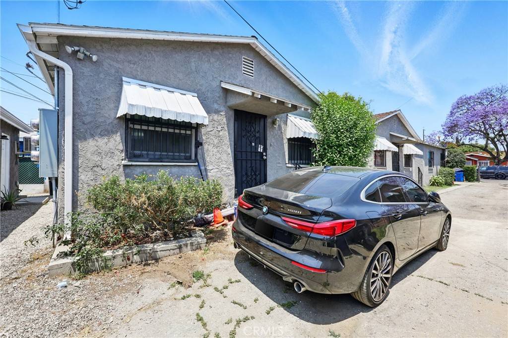 Los Angeles, CA 90003,500 64th