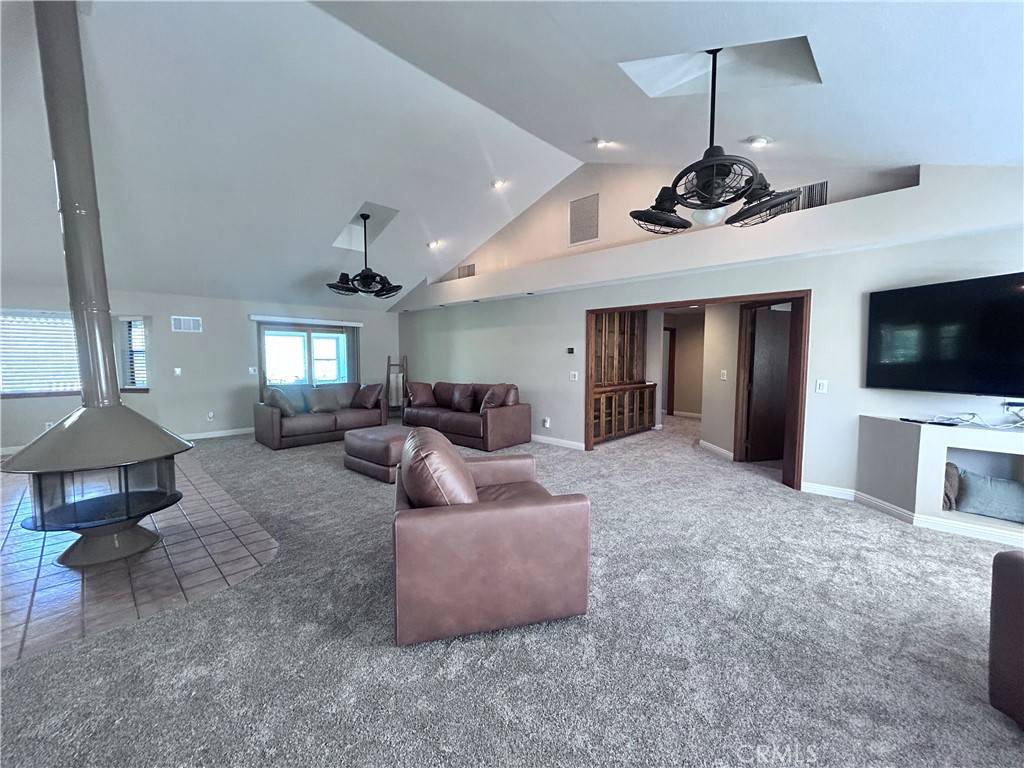 Yucaipa, CA 92399,13054 Oak Crest DR