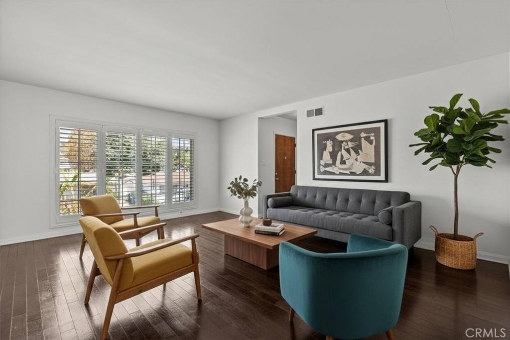 Los Angeles, CA 90065,4200 Toland WAY