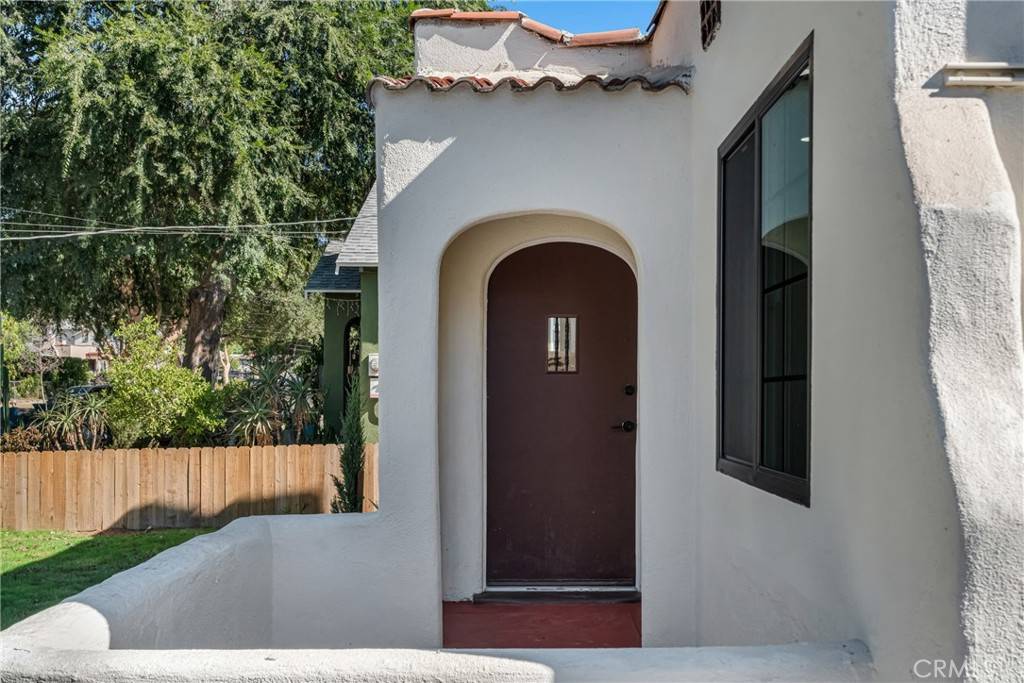 Pasadena, CA 91103,1732 Newport AVE