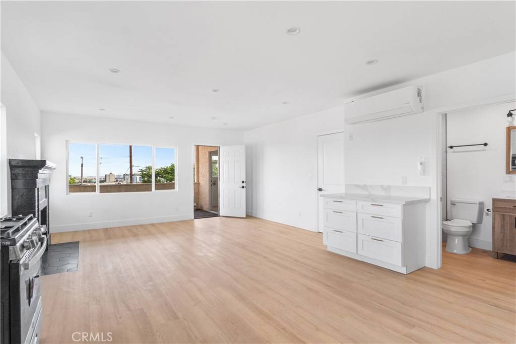 San Pedro, CA 90731,301 Cabrillo #303