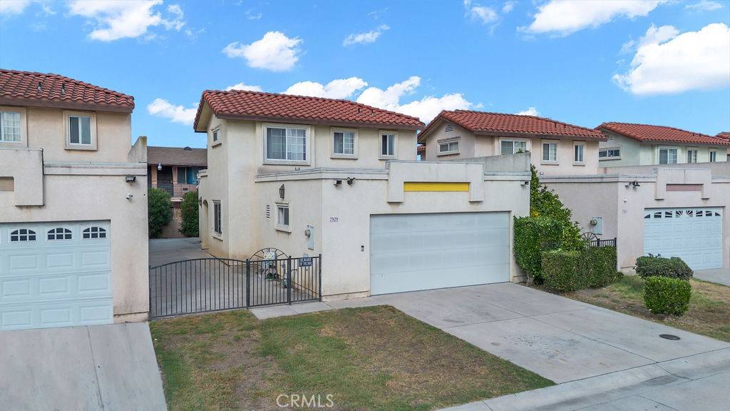 Cudahy, CA 90201,7929 Clarkson AVE