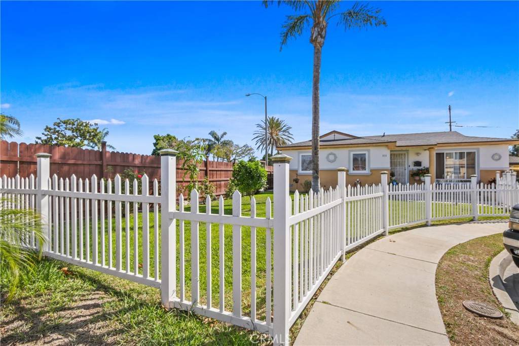 Carson, CA 90745,618 E 225th