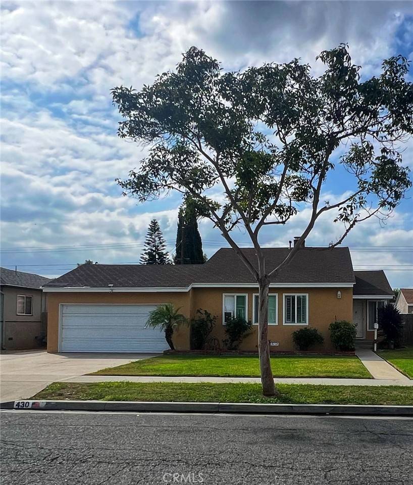 Fullerton, CA 92832,430 W Knepp AVE