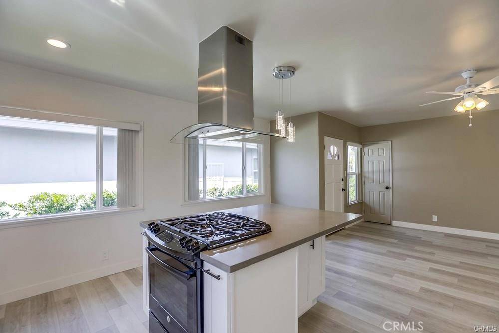 Downey, CA 90241,8716 Buckles ST