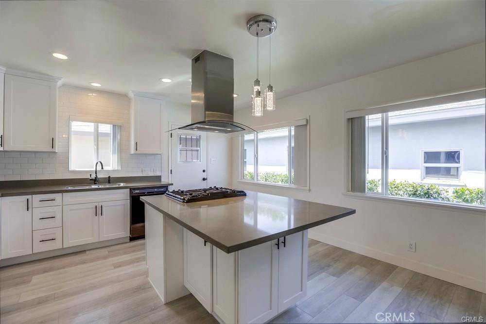 Downey, CA 90241,8716 Buckles ST