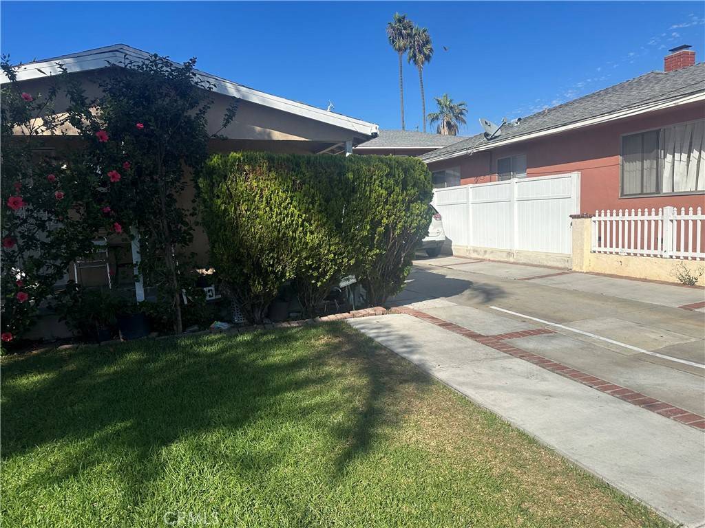 Inglewood, CA 90303,3511 3511 1/2 W 111th