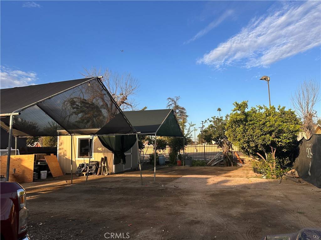 San Bernardino, CA 92410,950 N Mountain View