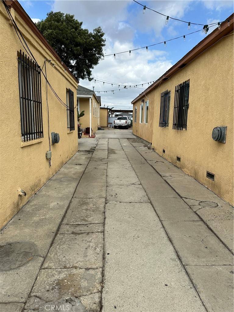 Los Angeles, CA 90044,11100 S Normandie